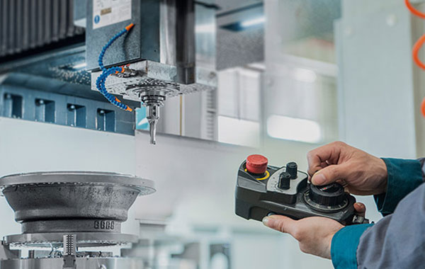 Operation and use of flanged stainless steel ball valve